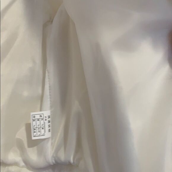 💕Last deal 💕White faux fur Vest - Picture 4 of 10